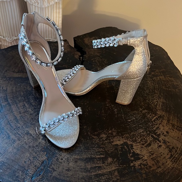 Jewel Badgley Mishka - Picture 1 of 5